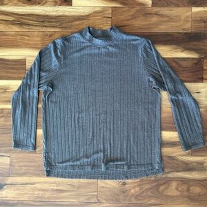 Matty M Oatmeal Short Turtleneck Sweater size XXL